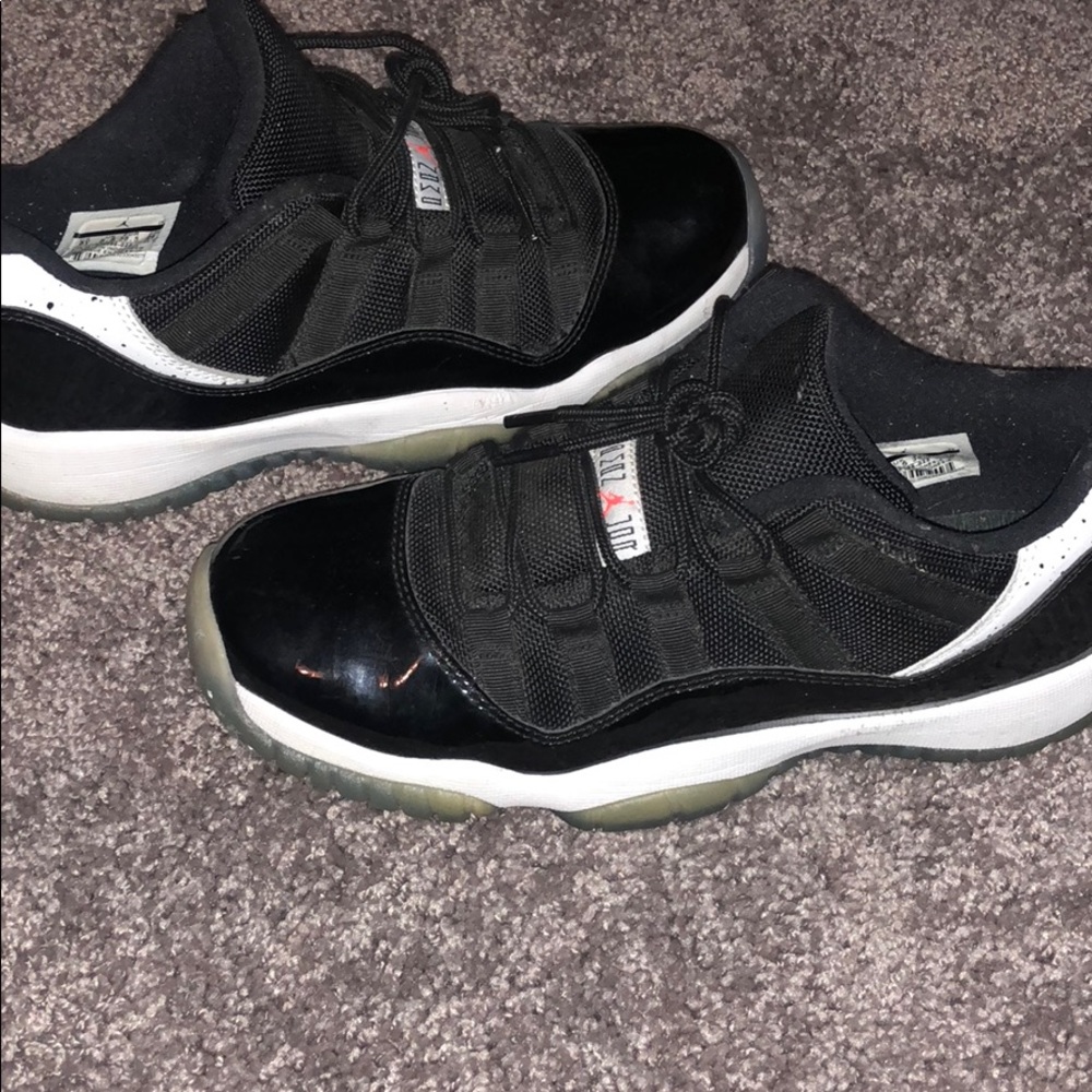 Low top 11s